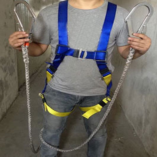 Full Body Safety Harness With Double Hook Lanyard