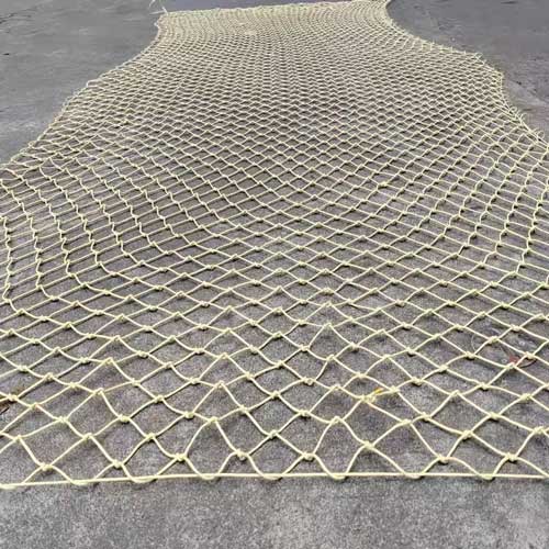 Fireproof and anti fall rope net